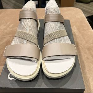 ECCO Women's Flowt 2 Band Sandal, Grey Rose Metallic, US- 9, Euro-40